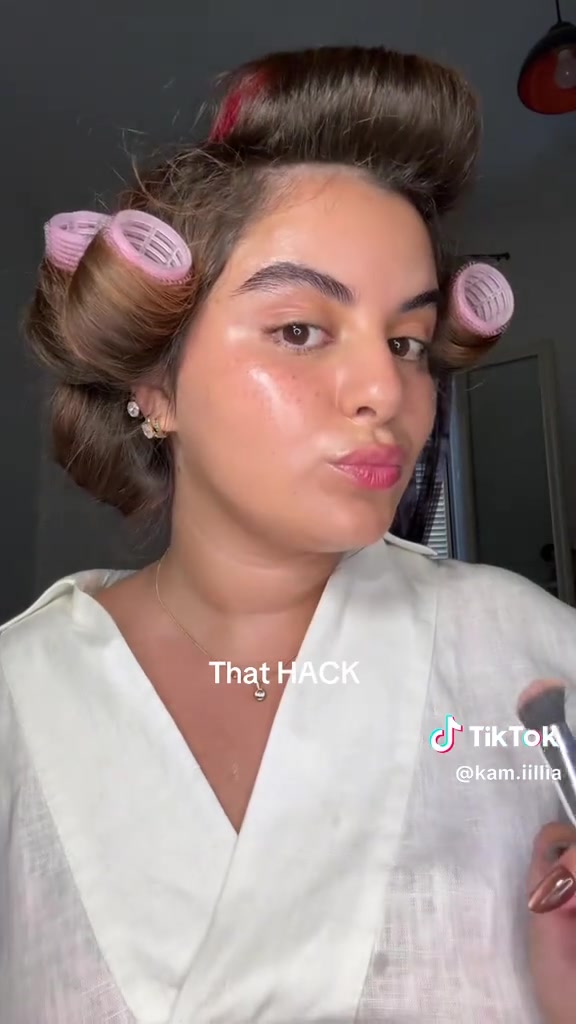 Application du maquillage au pinceau